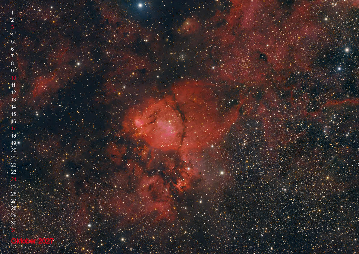 Aufnahme von NGC896, einer ausgedehnten Wasserstoffwolke in typischen Rot- und Orangetönen 